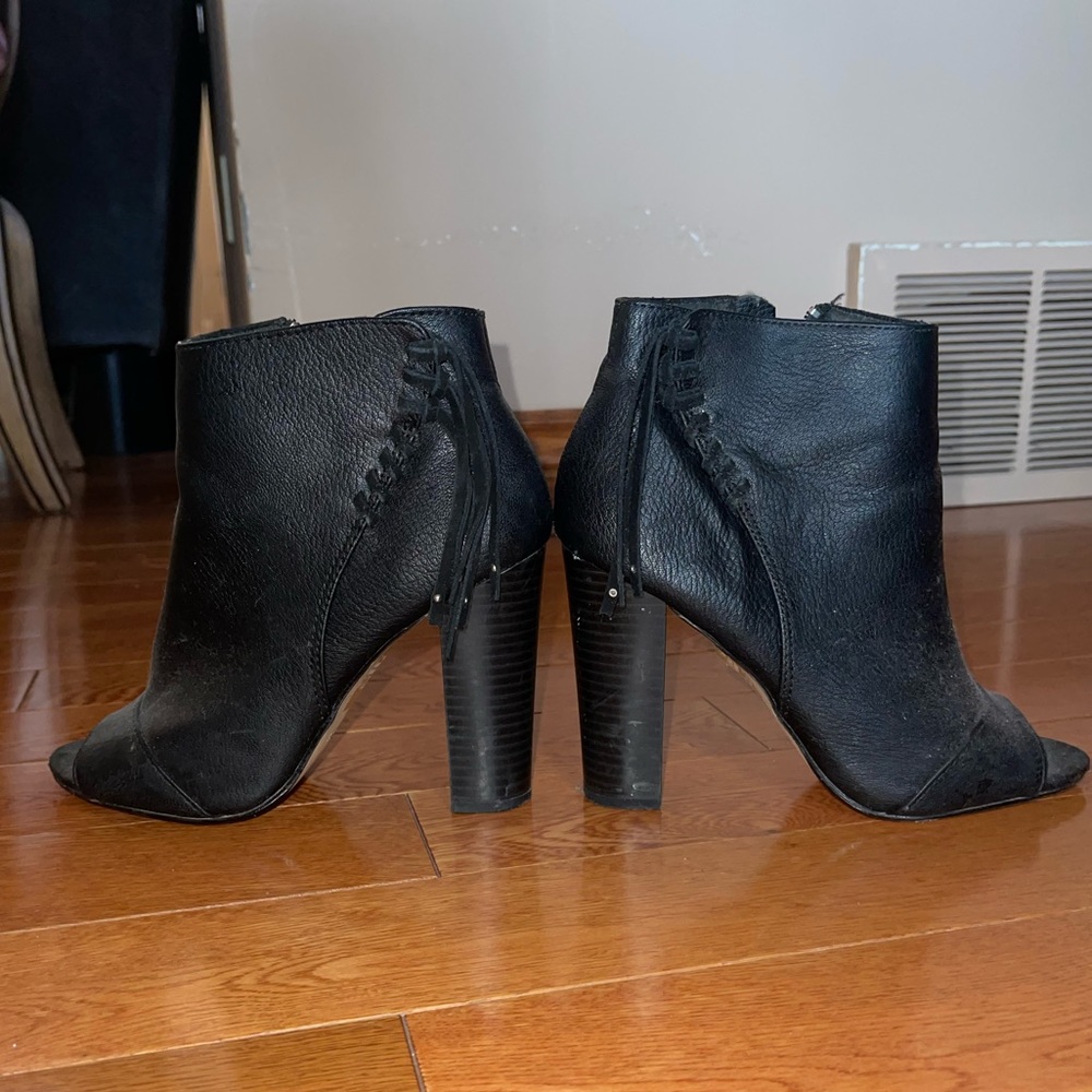 Country style open toe boots
